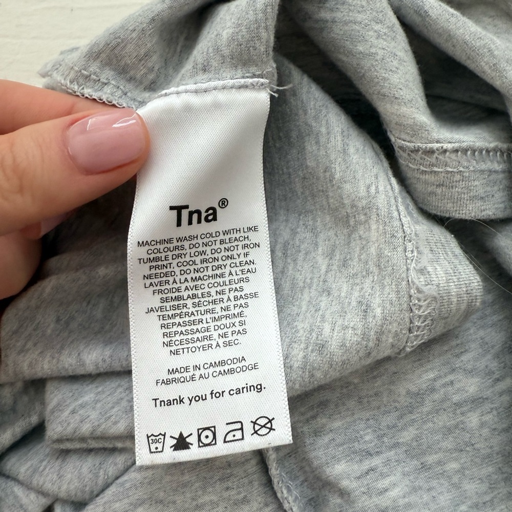 TNA Chill Karelis Cropped Tank - Picture 5 of 7